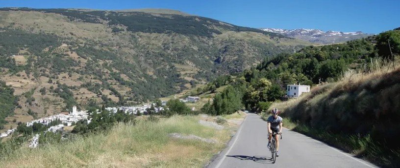 Capileira obtiene el sello «Más Bici» de La Vuelta 2026 🚴💚